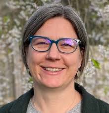 headshot of Dr. Bethan Cantwell